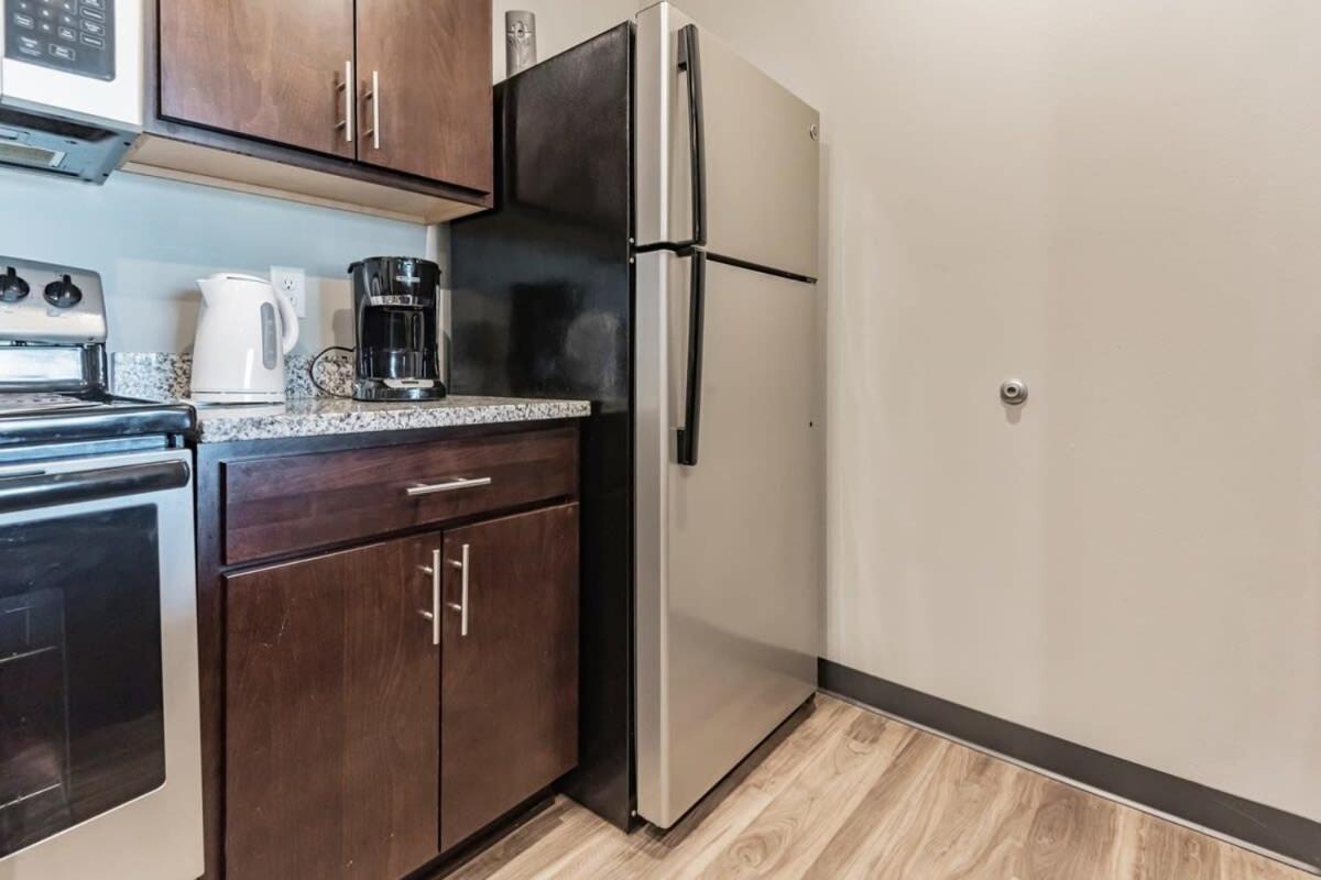 Spacious 2Br Suite Plus Patio Near Iowa State Ames Exterior photo