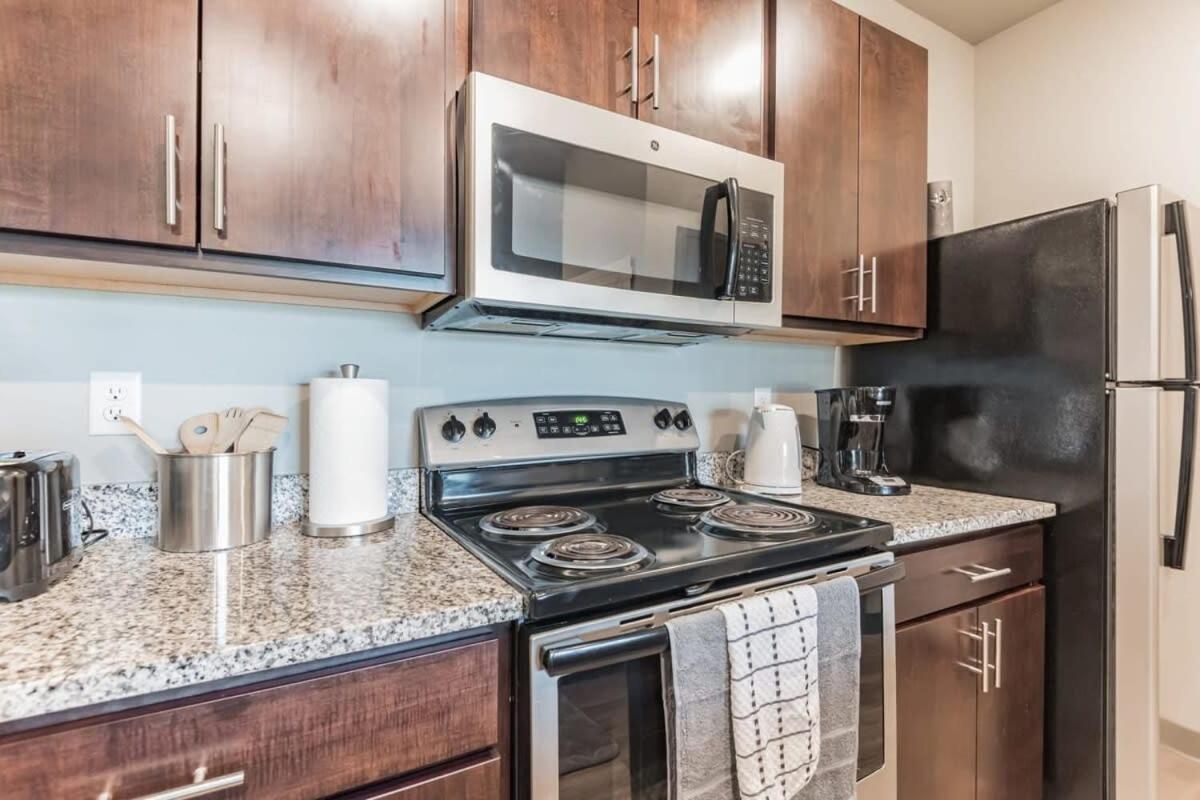 Spacious 2Br Suite Plus Patio Near Iowa State Ames Exterior photo