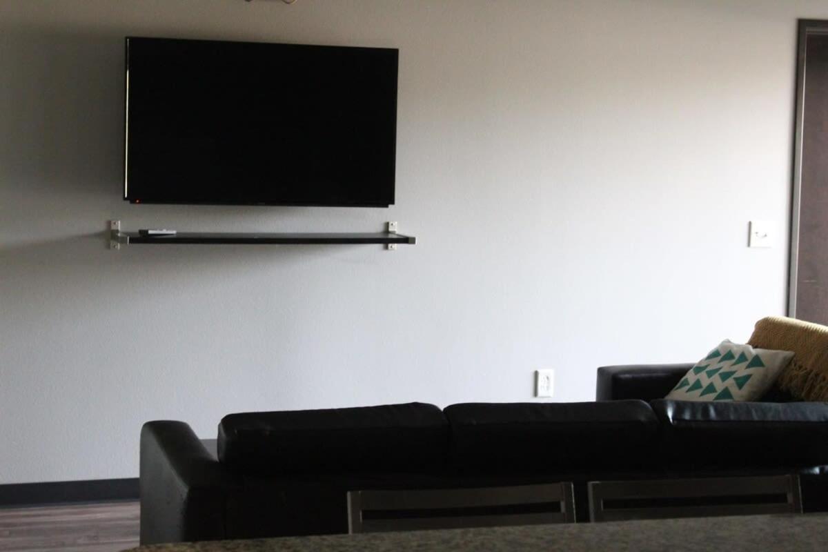 Spacious 2Br Suite Plus Patio Near Iowa State Ames Exterior photo