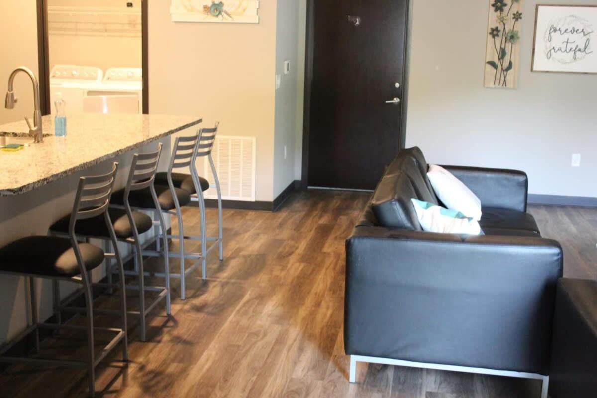 Spacious 2Br Suite Plus Patio Near Iowa State Ames Exterior photo