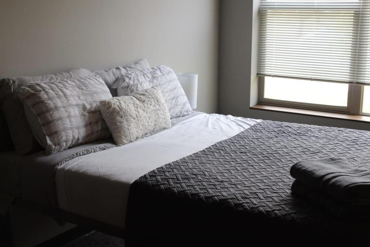 Spacious 2Br Suite Plus Patio Near Iowa State Ames Exterior photo