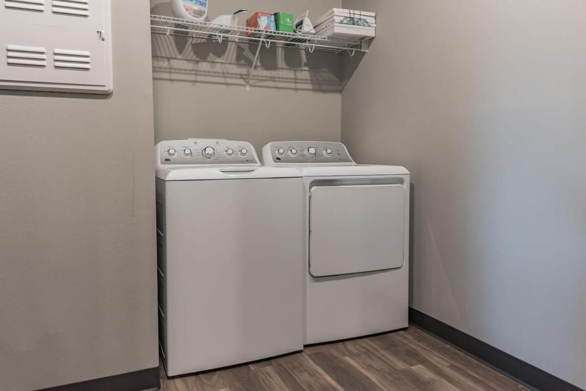 Spacious 2Br Suite Plus Patio Near Iowa State Ames Exterior photo